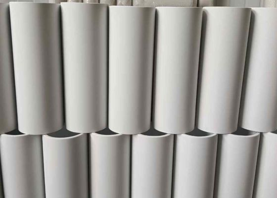 20 KV/mm Tensão de ruptura Al2O3 Cerâmica com expansão térmica 7,2 X 10-6/K e constante dielétrica 9.6