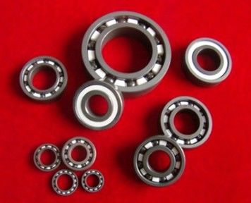 3.2 G/cm3 Densidade Esferas cerâmicas SI3N4 pretas/cinzentas com resistência à fractura de 6,1 MPa