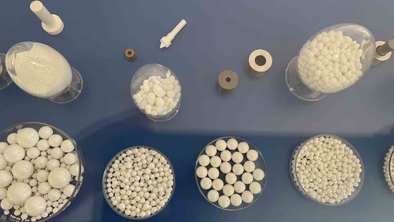 Alta resistência flexural 1100-1300 Hv Zirconia Rod Cerâmica OEM
