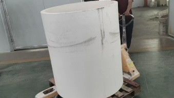 Tubos cerâmicos de óxido de alumínio de grandes dimensões de alta pureza em minas Energia elétrica Ferro e aço Metalurgia Carvão Meio químico para transporte de partículas de moagem
