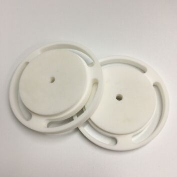 Usinabilidade Pode ser usinado com ferramentas padrão Cerâmica Macor Com alta precisão de usinagem Tolerância de tamanho 0,001 mm E coeficiente de expansão térmica 72 X 10⁻⁷ °C